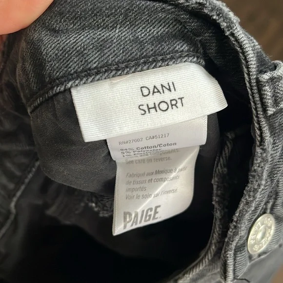 PAIGE Women's Dani Short High Rise Raw Hem Size 29 - Picture 10 of 11